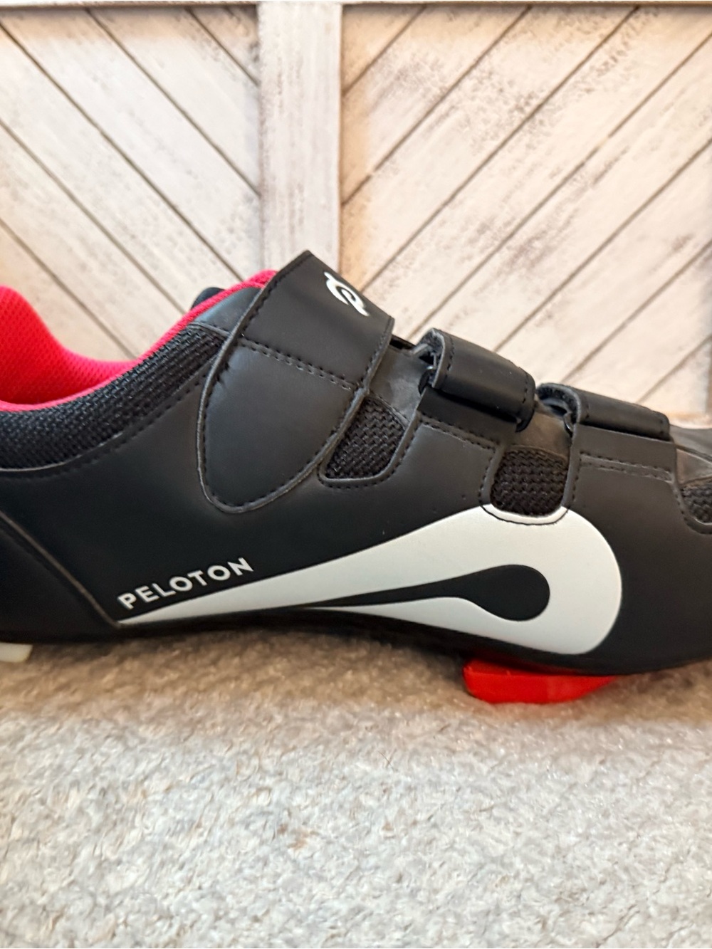 Size 45 Peloton Black Cycling Shoes with Pink Lining and Triple Straps - Picture 5 of 6